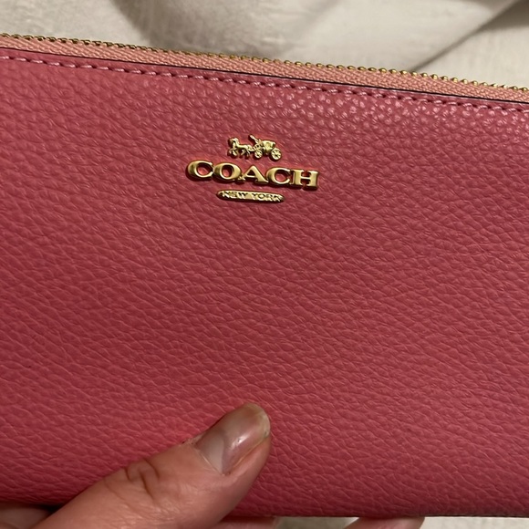 COACH - pebbled, leather accordion wallet- F16612 - NWT - Picture 5 of 8